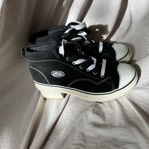 Sketchers Vintage Chunky Leather Black & White Sneakers